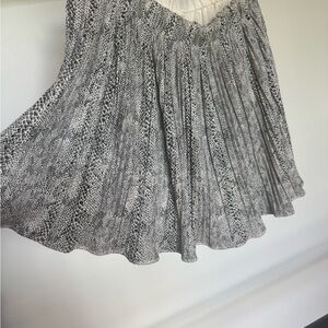 NWT FAB’RIK FLOWY Snake Print Skort